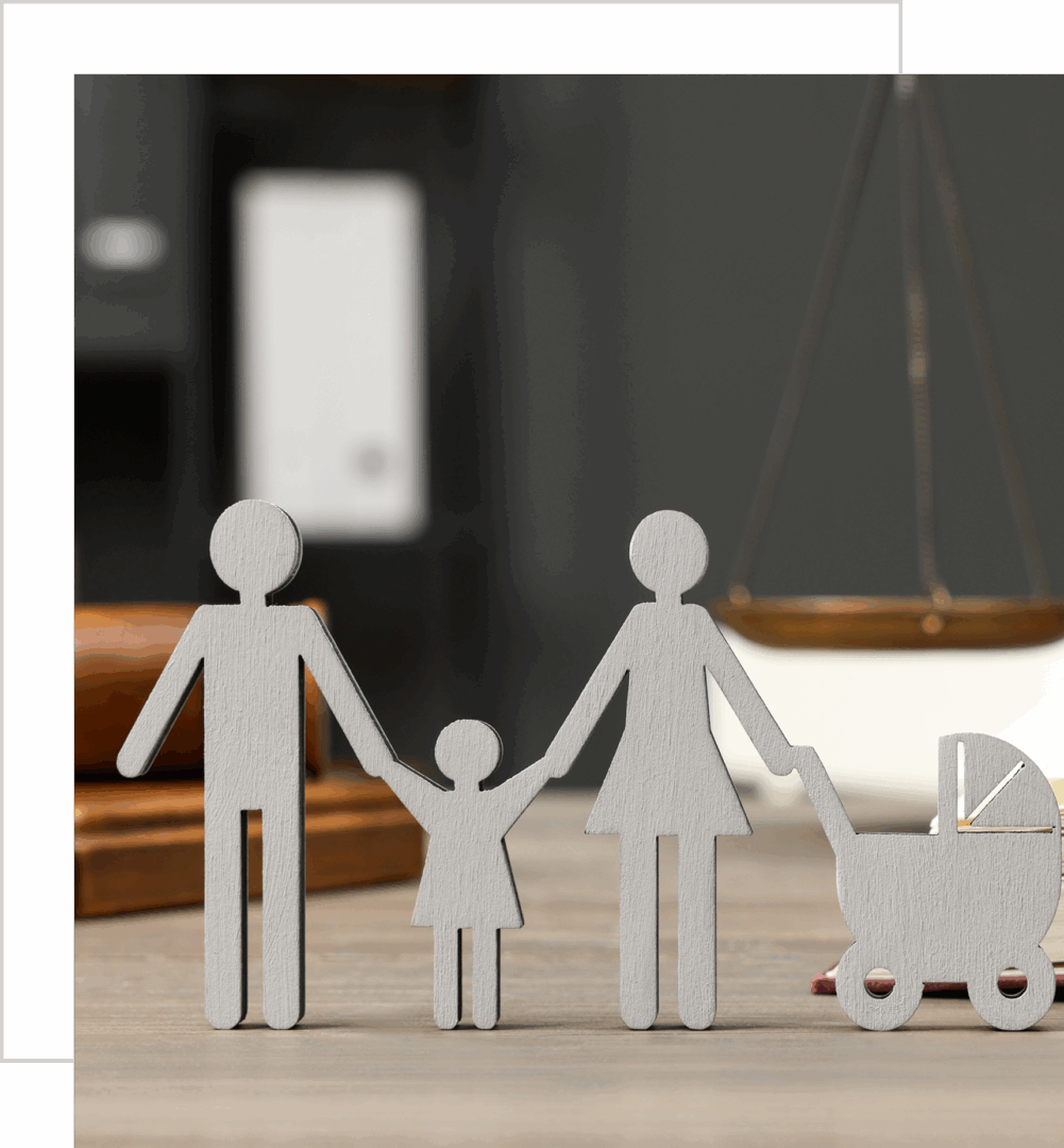 Simple family figures display